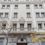 Edificio de viviendas sito C/Montalbán, 11 Madrid